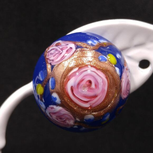 Vintage 1940s Italian Wedding Cake Rose Clip Earrings, Dark Blue Pink Roses - Picture 1 of 10